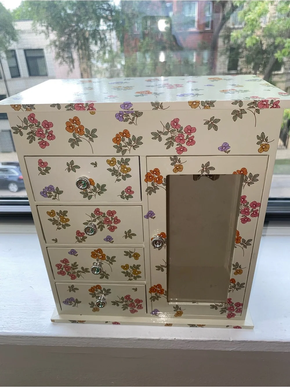 Brand new Floral Pink Jewelry Music Box with Mirror and twirling ballerina 🩰